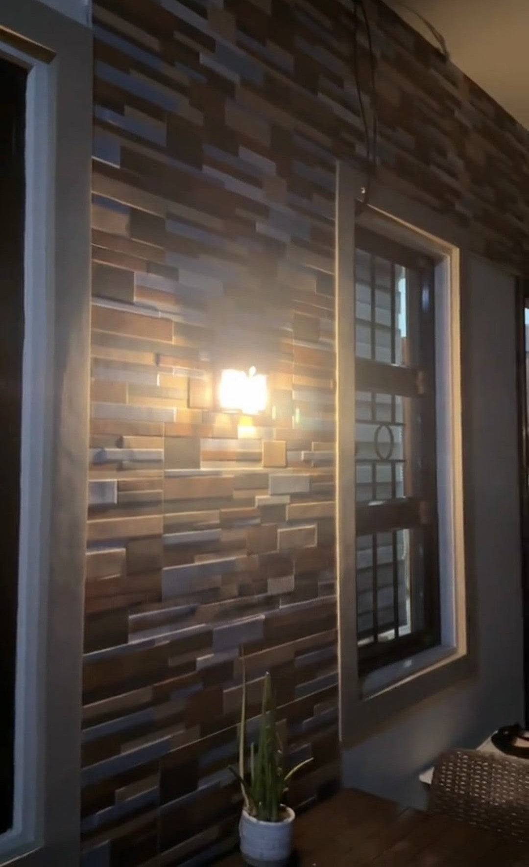 Solar Motion Sensor Lamp